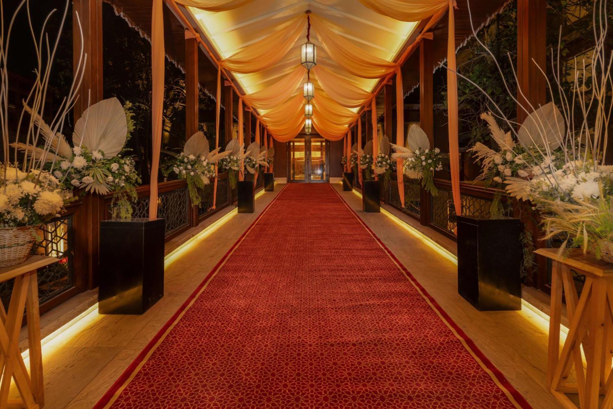 Radisson Collection Hotel & Spa, Riverfront Srinagar エクステリア 写真