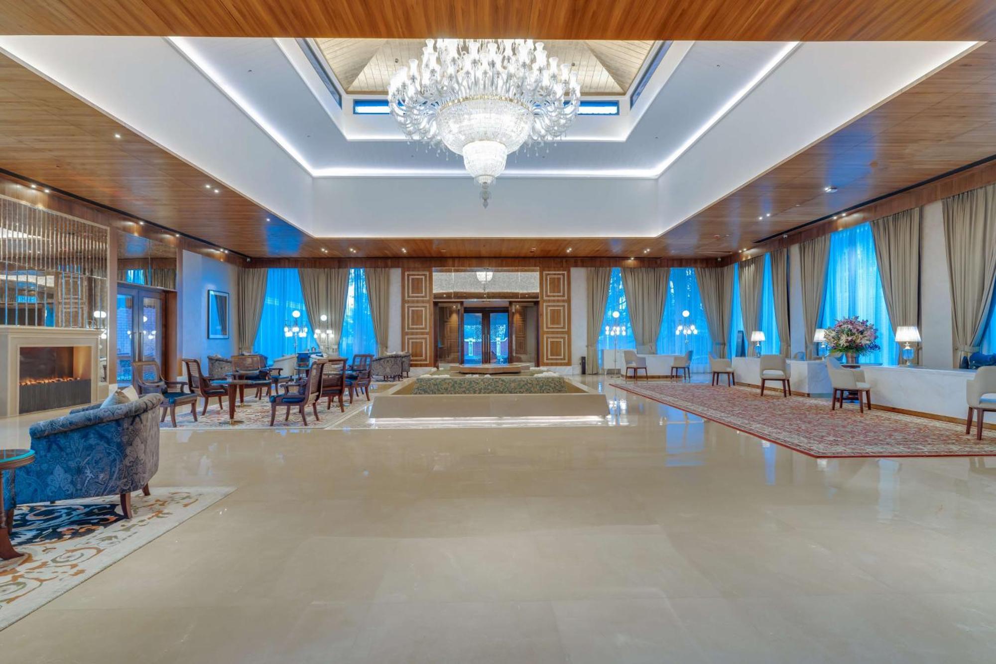 Radisson Collection Hotel & Spa, Riverfront Srinagar エクステリア 写真